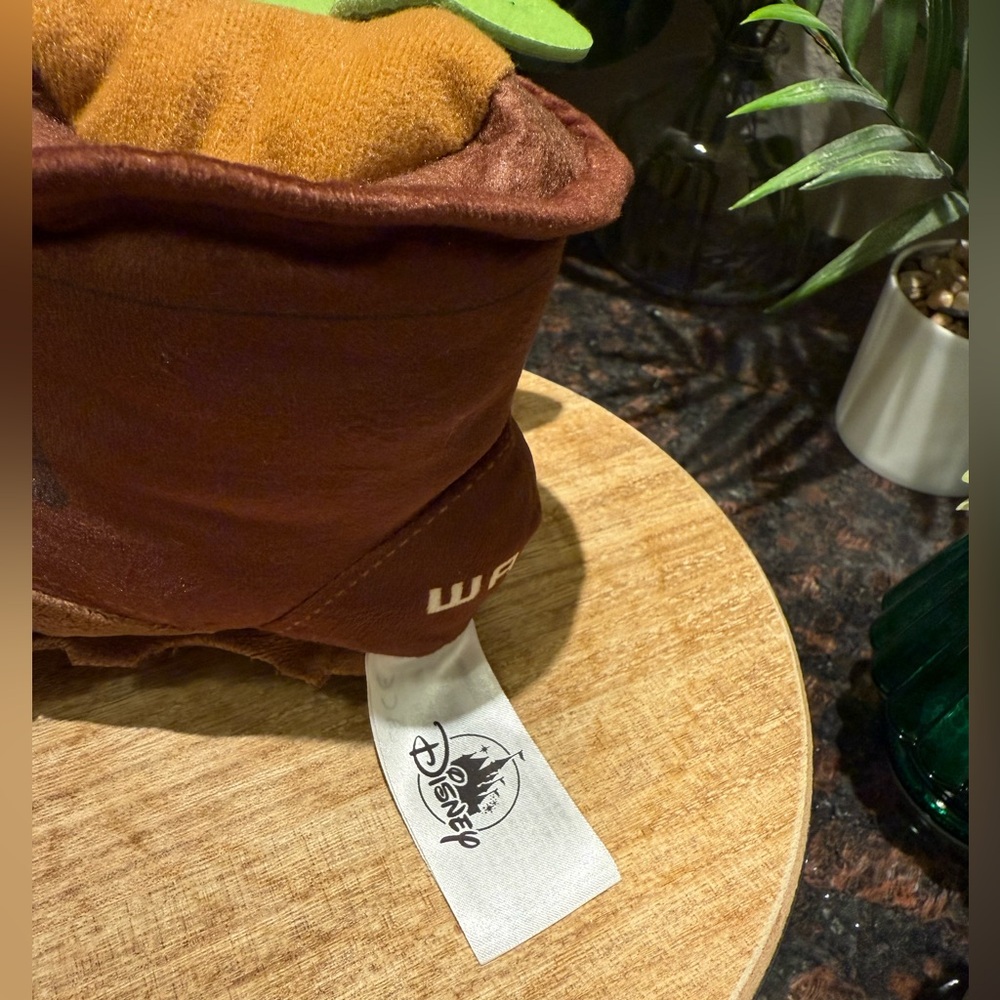 Disney Pixar Wall-E Brown Boot with Green Plant Plush Toy 7” - RARE - Picture 7 of 9